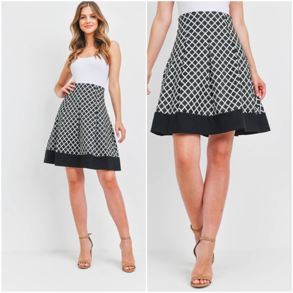 BLACK IVORY WAVE PRINT SKIRT